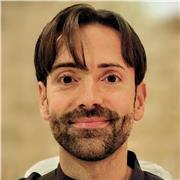 Ciao! Sono Fab DiVinci e sono un insegnante certificato di italiano per stranieri e di inglese con tanti anni di esperienza